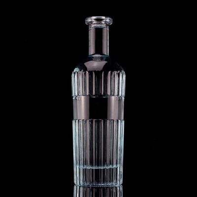 綺麗な淡い青 750ml 75cl 垂直ストライプ 透明ガラスの蓋付きのボトル