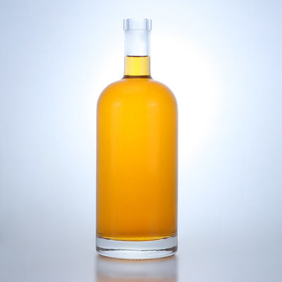 500ml 700ml ウィスキー・ラム・ジン・ブランデー用の人気のある形状の透明な酒ガラスボトル