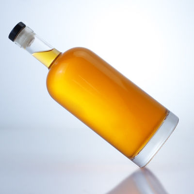 500ml 700ml ウィスキー・ラム・ジン・ブランデー用の人気のある形状の透明な酒ガラスボトル