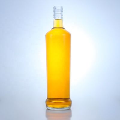 カスタムデザイン 750ml ウイスキーガラスボトル 素材と透明またはカスタマイズされた色