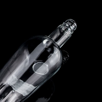 500ml700ml750ml クリアウイスキーボトル スーパーフリントガラス カスタム彫刻 ユニークなデザイン