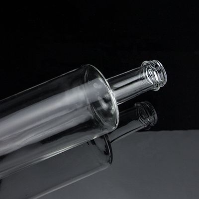 独特のデザイン 750ml ロング ネック 空のウォッカ ガラスボトル スクリューキャップ スーパーフリント ガラス