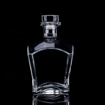 クリアまたはカスタマイズされたスーパーフリントガラスウイスキーボトル 700ml 750mlコルクストッパー