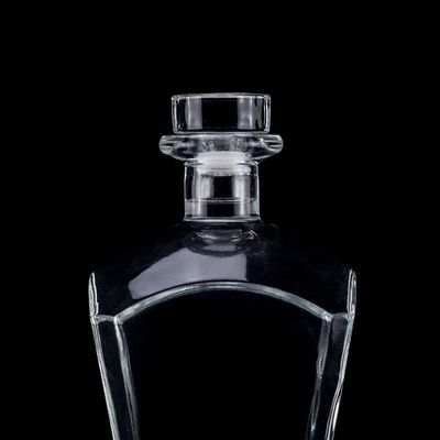クリアまたはカスタマイズされたスーパーフリントガラスウイスキーボトル 700ml 750mlコルクストッパー