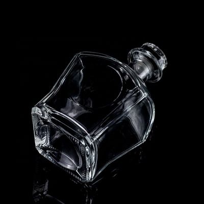 クリアまたはカスタマイズされたスーパーフリントガラスウイスキーボトル 700ml 750mlコルクストッパー
