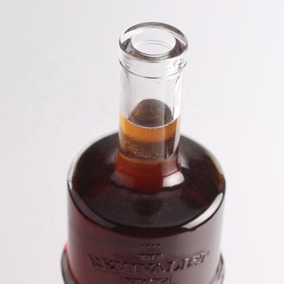 750ml 1リットルの彫刻されたテキラガラスボトル,丸い形とコルク密封タイプ