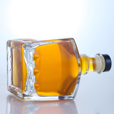 独特のデザイン オーダーメイド 500ml 700ml スーパーフリント ガラスボトル ラム ウイスキー ウォッカ ブランデー