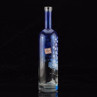 750ml 色のガラス酒瓶 金色の襟素材とボッカの端デザイン