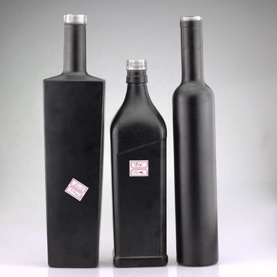 750ml 輝く黒いガラス ウォッカ 塗装 ボトル スクリーン印刷 ジン 閉め 酒瓶