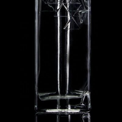 750ml 丸型 豪華な スーパー フリント 三角形 ピラミッド ガラス ボトル コーク ロゴ 印刷