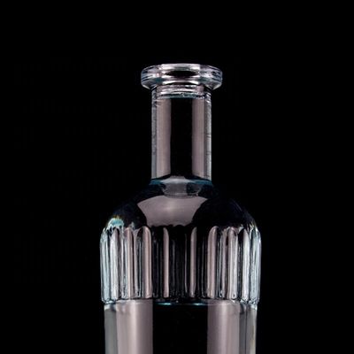 綺麗な淡い青 750ml 75cl 垂直ストライプ 透明ガラスの蓋付きのボトル