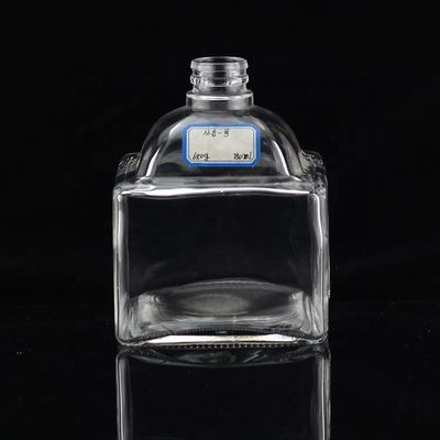 飲料産業用工業用700mlガラスボトル