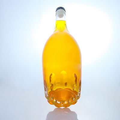 オーダーメイド 円形の酒瓶 彫刻デザインとカスタマイズされたコルクキャップ