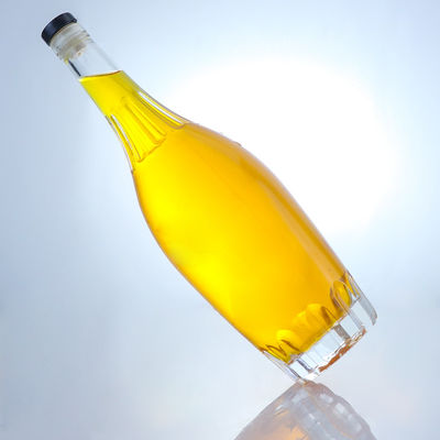 オーダーメイド 円形の酒瓶 彫刻デザインとカスタマイズされたコルクキャップ