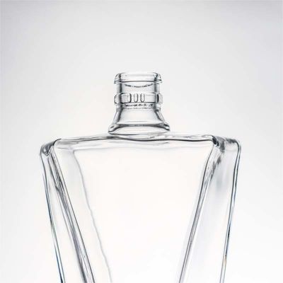 デカル 表面処理 700ml ビスキー ジン・ラム用のガラスボトル オーダーメイド形