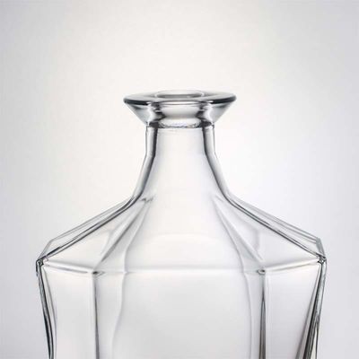 透明またはカスタマイズされた 独特のポリゴンガラス酒瓶 ウィスキー ジン ラム ウォッカ 1000ml