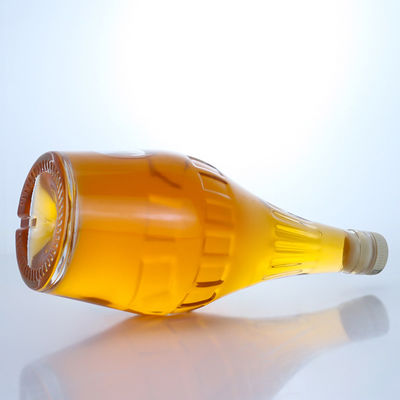 シャンパン用700ml 豪華なデザインの 透明な石灰色のガラスボトル 独特の形と空っぽ