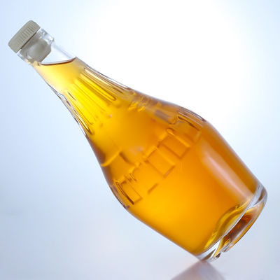 シャンパン用700ml 豪華なデザインの 透明な石灰色のガラスボトル 独特の形と空っぽ