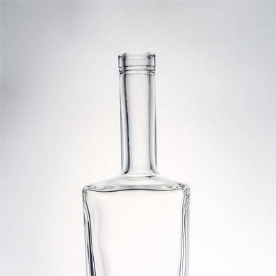 ボディ素材 ガラス 1000ml 高石とコルクで四角形のウイスキーボトル