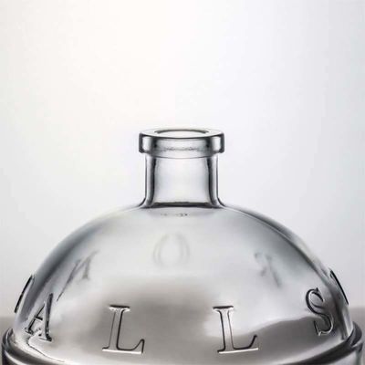 フリントガラス密封型コルク 700ml ジン・ラム・シャンパン用のカスタマイズされた形状のガラス酒瓶