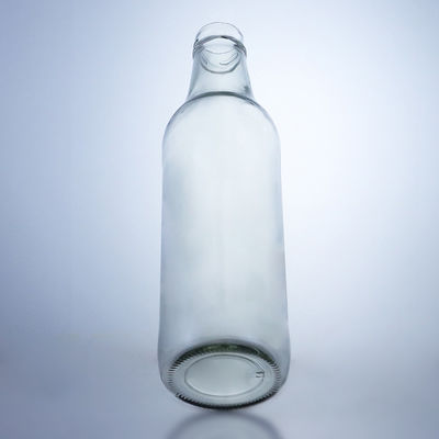 クリア ウイスキー ウォッカ グラスボトル ユニークな 650ml 特殊形 スクリュートップ仕上げ