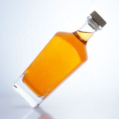 ホットスタンピング 表面処理 透明またはカスタマイズされた色 750ml ラム ウォッカ 酒 グラスボトル