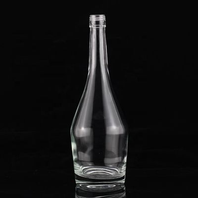 エレガントな日本のサケ アルコールのボトル 500ml 密封型コルク付き独特のガラス