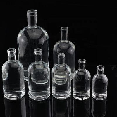 グラスベース材料 ウォッカ 酒 蒸留所用 ガラスボトル 異なるサイズ