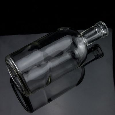 ベース素材 500ml 700ml 750ml コークシールと丸い形状のガラス酒瓶